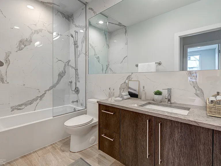 2813 W Belmont Ave #304 — Photo 13
