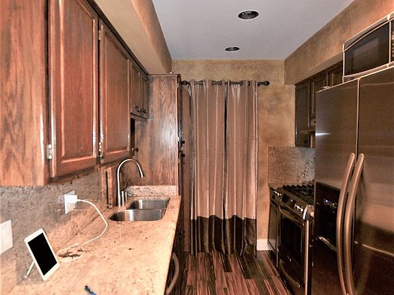 2nd image of 1686 Cornell Dr #0