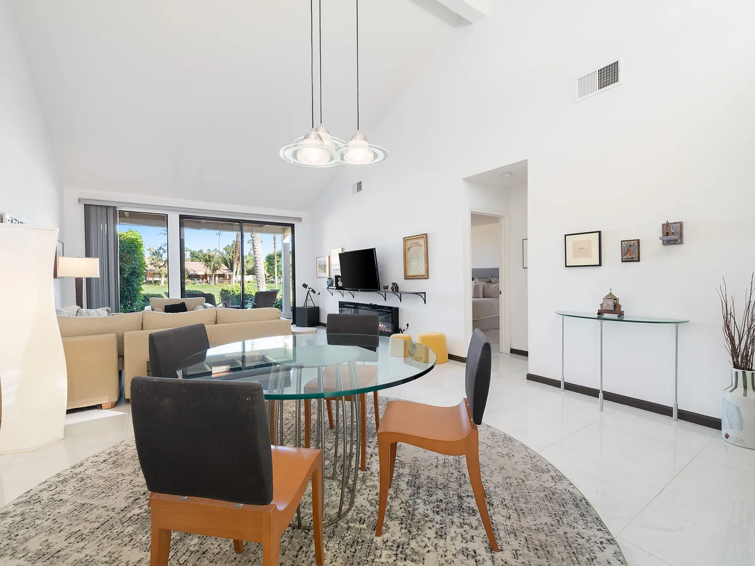 2 bed, 1303 sqft, $2,850 — Photo 2