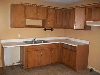 2nd image of 102 Pierce Ln