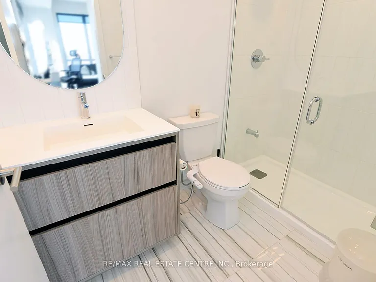 7950 Bathurst St #416 — Photo 37