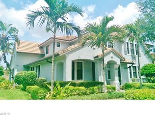 1383 Artesia Dr E UNIT 702, Naples, FL 34113