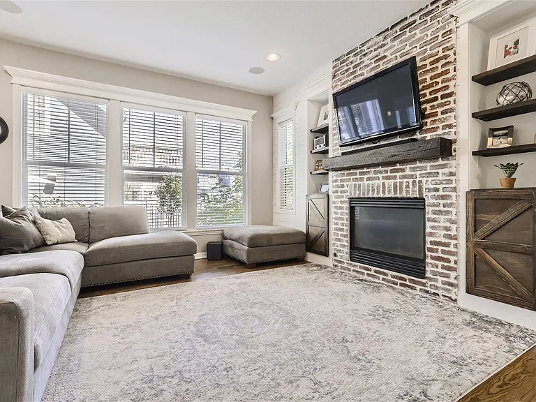 9495 E 106th Pl — Photo 7