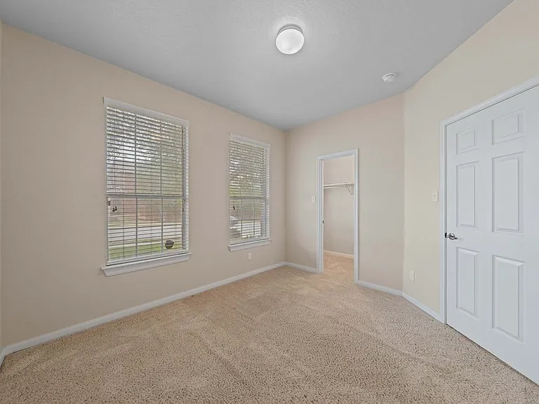 141 Springtree Gate — Photo 24