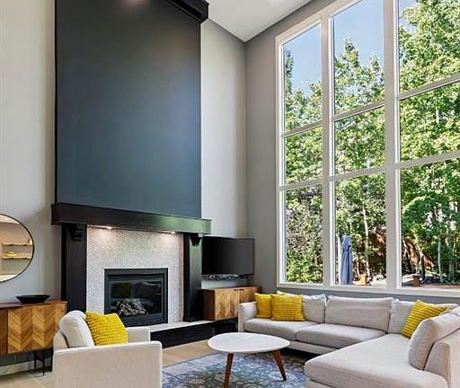 3rd image of 213 SE Cortina Bay SW