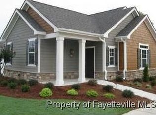 241 Nandina Ct, Fayetteville, NC 28311