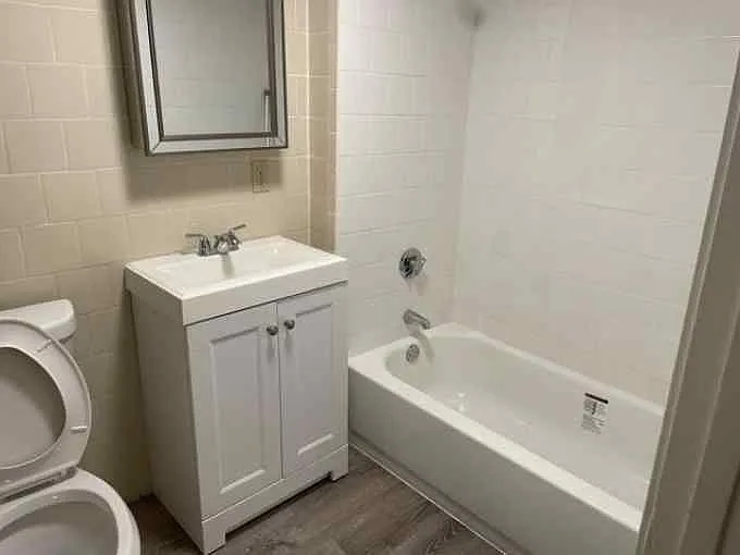 3 bed, 1200 sqft, $3,700 — Photo 4