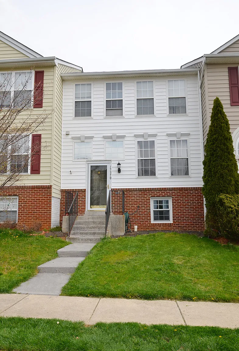 17370 Avion Sq photo 1