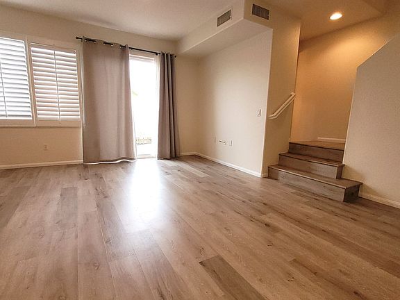 2nd image of 10338 Scripps Poway Pkwy Unit 39