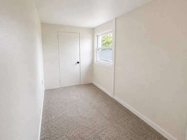 115 Columbus Pl #3 — Photo 17