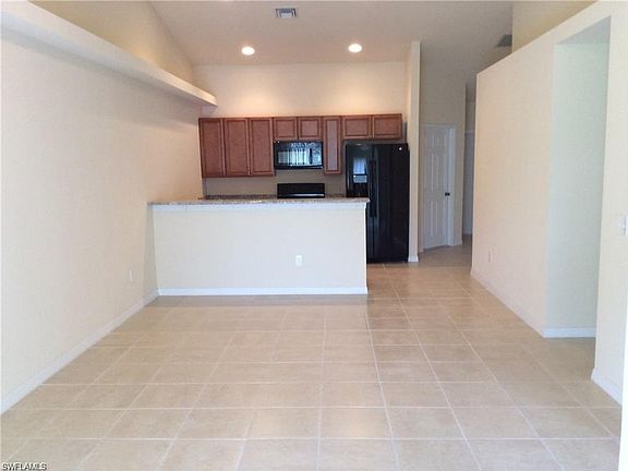 3rd image of 540/542 SE 6th Pl