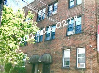 119 Roosevelt Ave #2, Jersey City, NJ 07304