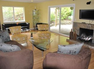 123 Hillside Ave, Menlo Park, CA 94025