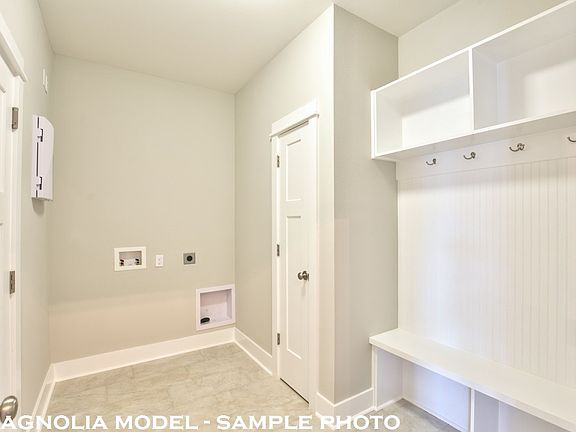 3rd image of 1456 Summerbrooke Dr