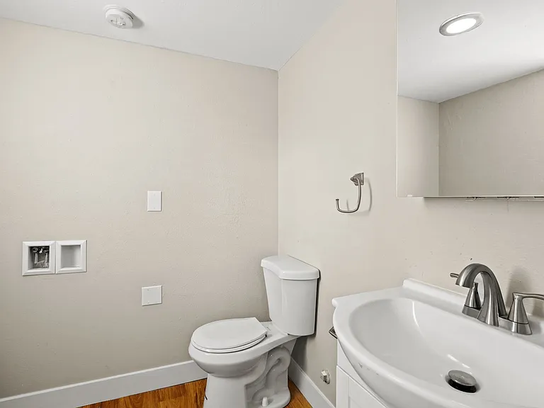 3004 Broadway St #1-3 — Photo 25