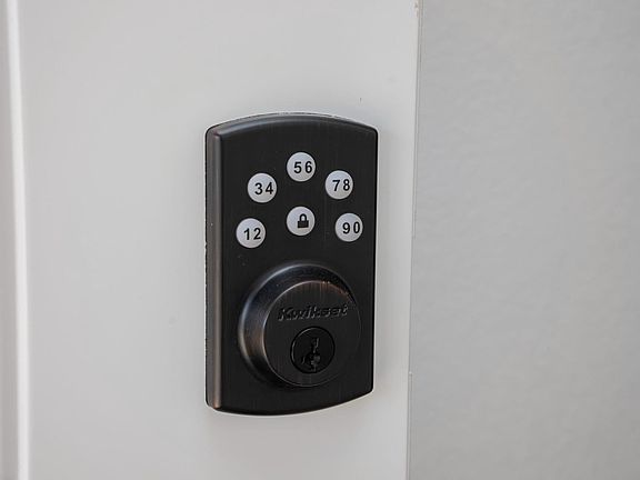 3rd image of 5835 61st St