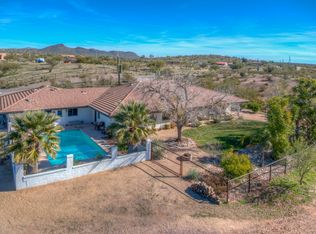 42318 N Castle Hot Springs Rd, Morristown, AZ 85342