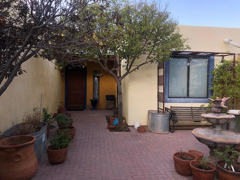 1624 E Goldenrod Ln — Photo 2