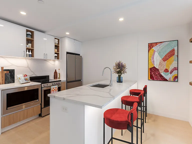3880 9th Ave #8M — Photo 1