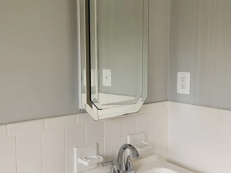 Hall Bath - 2