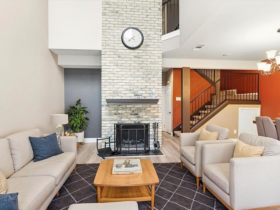 1st image of 10819 Crown Colony Dr APT 40