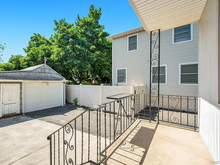 389 Hamilton Ave — Photo 29