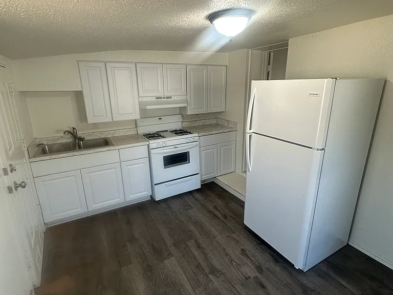 231 E Central Ave #A — Photo 3