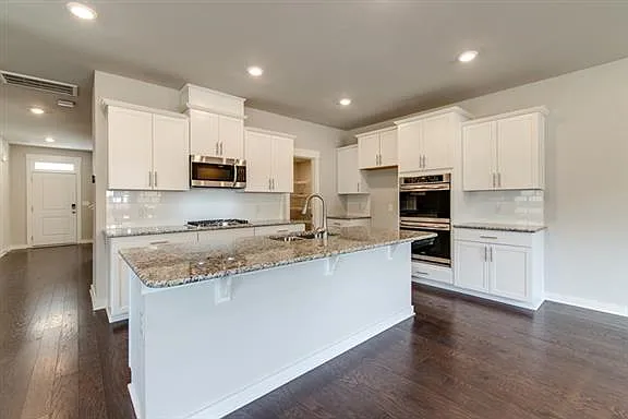 125 Picasso Cir — Photo 5