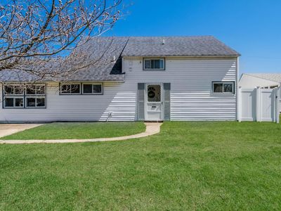 50 Nature Ln, Levittown, PA, 19054