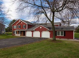 2500 Village Ln APT A, Oshkosh, WI 54904