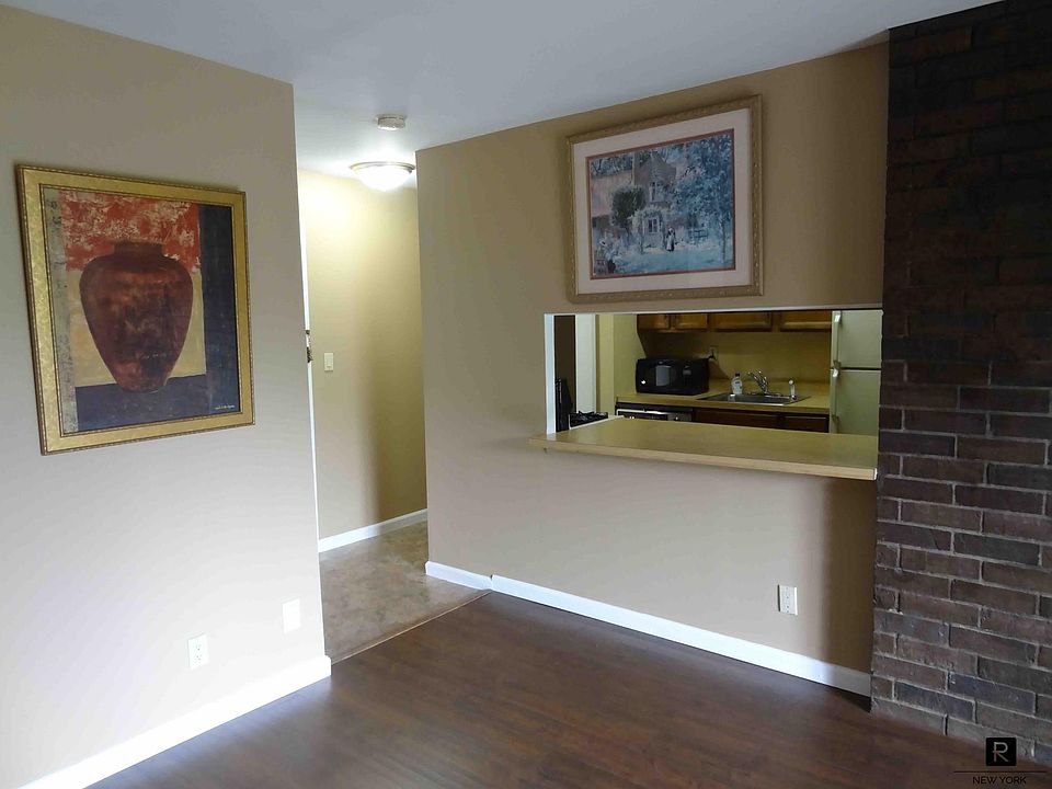 1st image of 2 Elmwood Park Dr APT 517