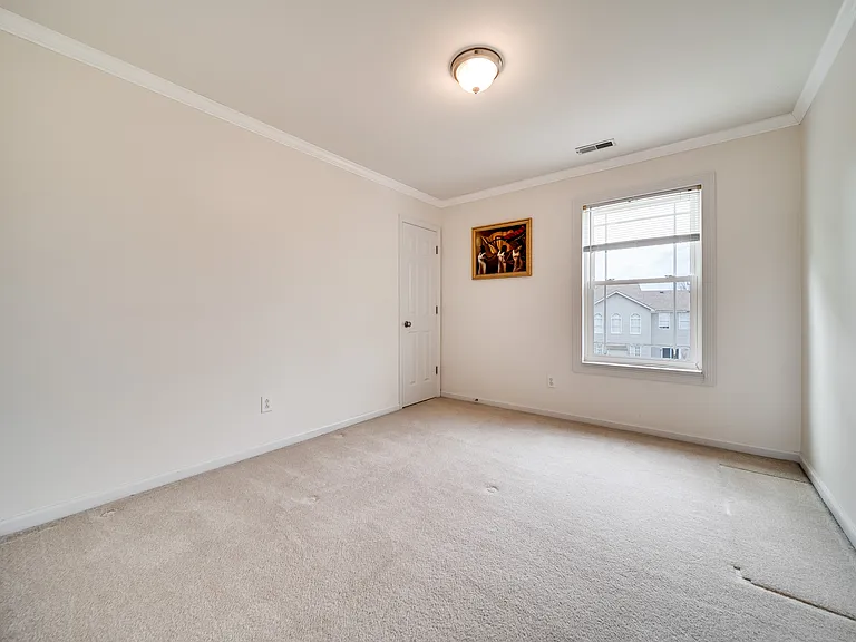 138 Grove Ln S — Photo 48