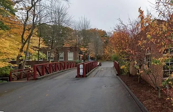 Warrenton Mill Entrance