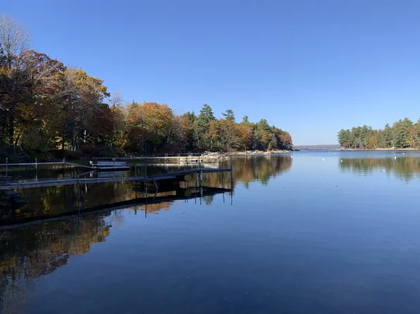 (undisclosed Address), Raymond, ME 04071