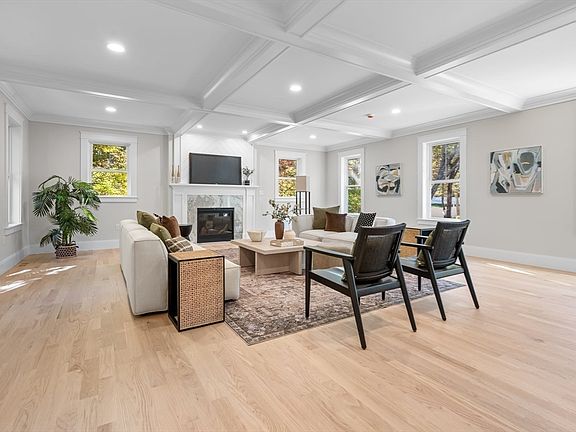 5th image of 44 Westwood St