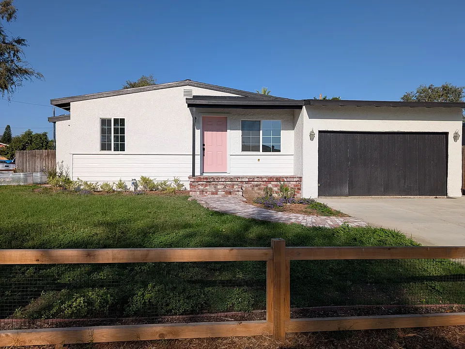 1050 La Mirada St #1