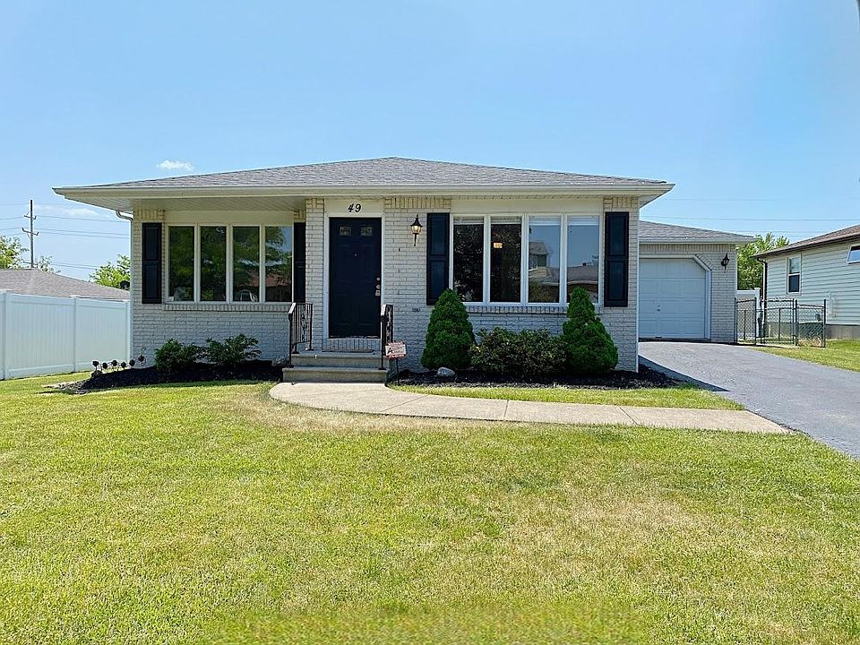 1st image of 49 Red Oak Dr