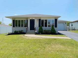 49 Red Oak Dr, Buffalo, NY 14227