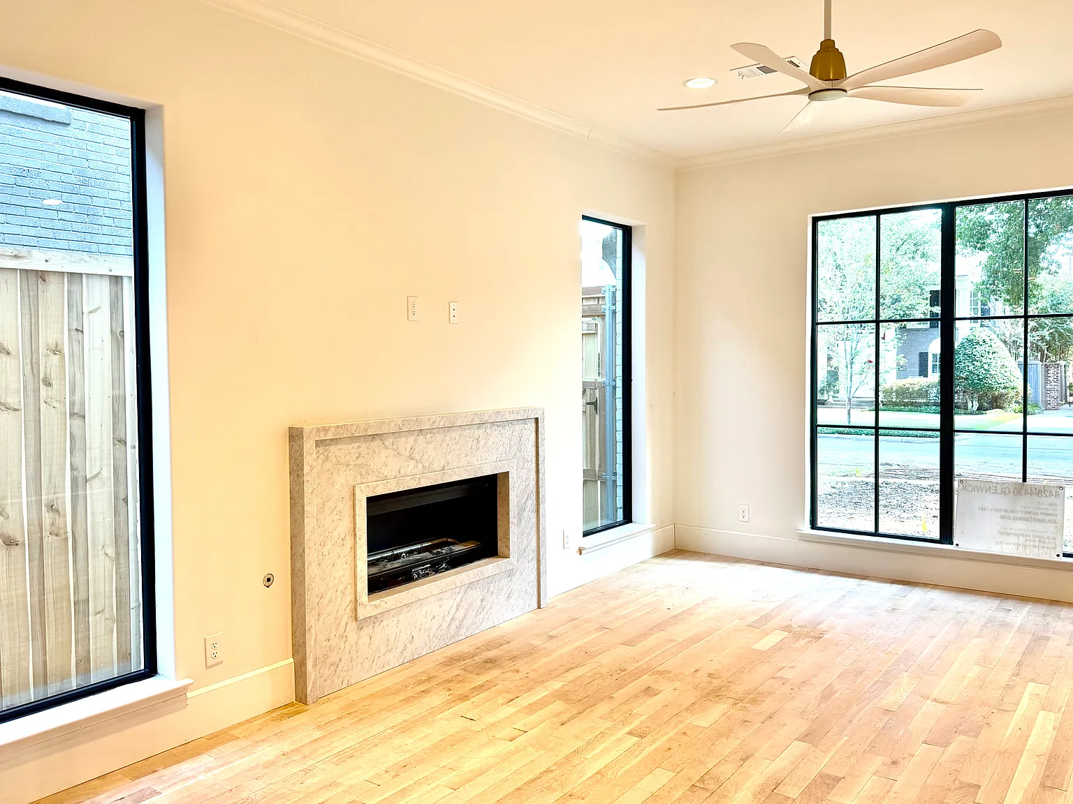5 bed, 3366 sqft, $10,500 — Photo 2