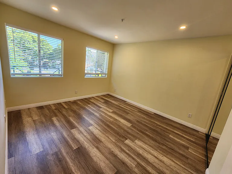 420 Riverdale Dr #11 — Photo 19