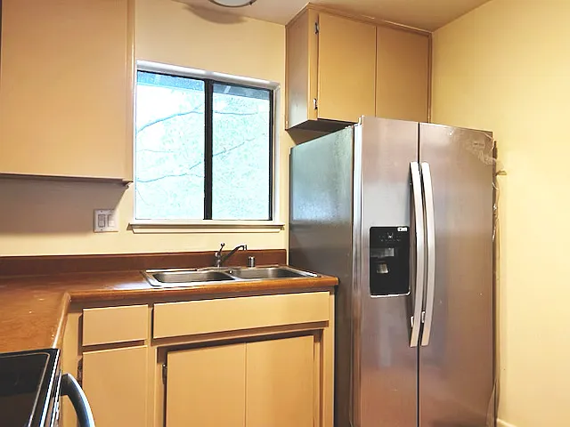 2 bed, 1.5 bath, 1050 sqft, $2,200 — Photo 3