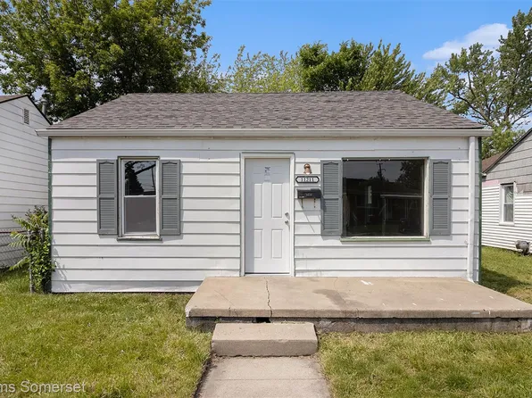 11211 Chalmers Ave, Warren, MI 48089