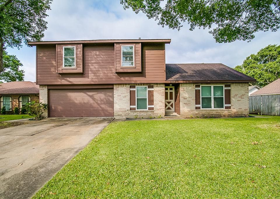1st image of 602 Live Oak Dr