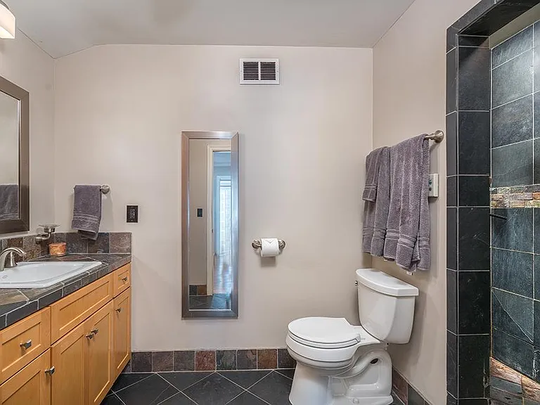 540 N Park Ln — Photo 8