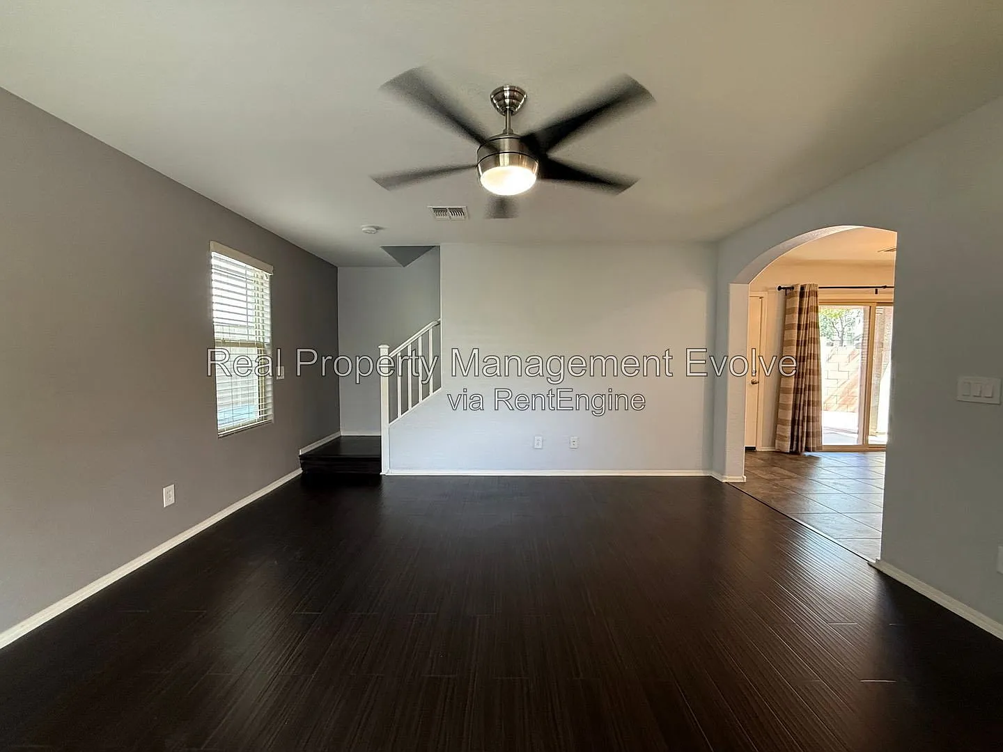 3 bed, 2.5 bath, 1720 sqft, $2,095 — Photo 3