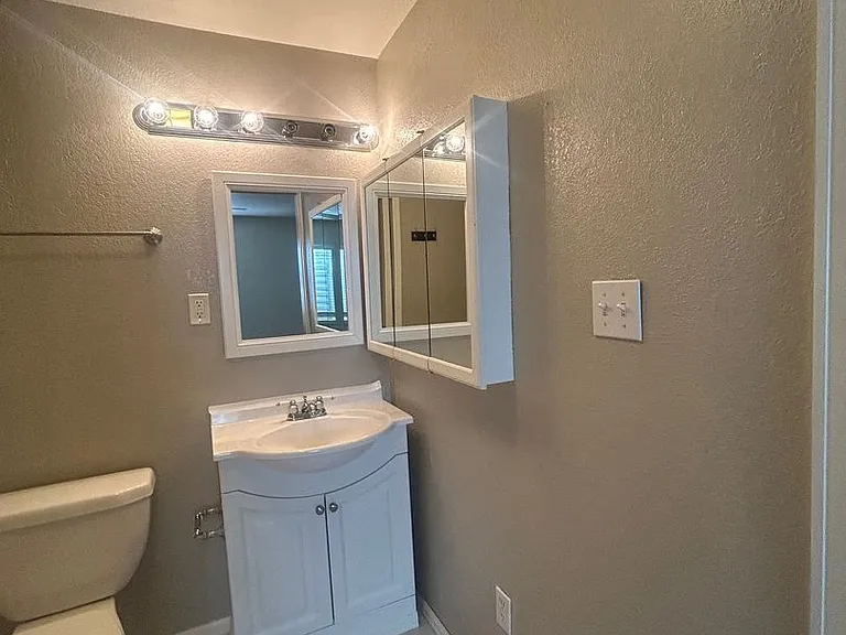 11248 W Progress Ave — Photo 33