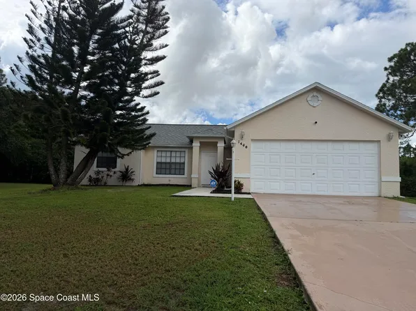 1460 Heartwellville St NW, Palm Bay, FL 32907