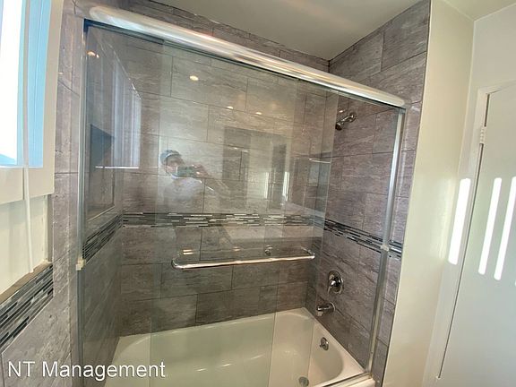 4th image of 3735 S Canfield Ave APT 4