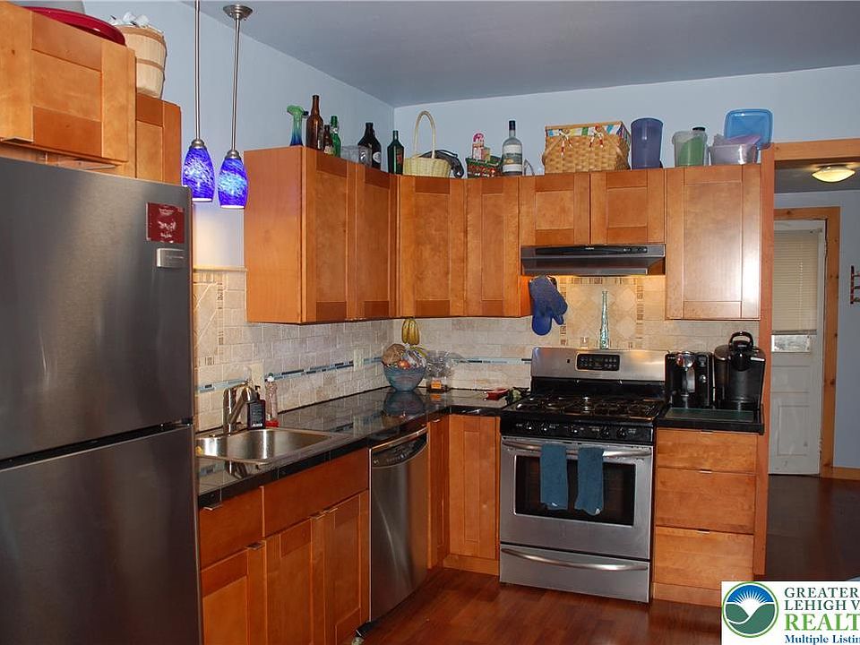 2nd image of 115 E Wilkes Barre St