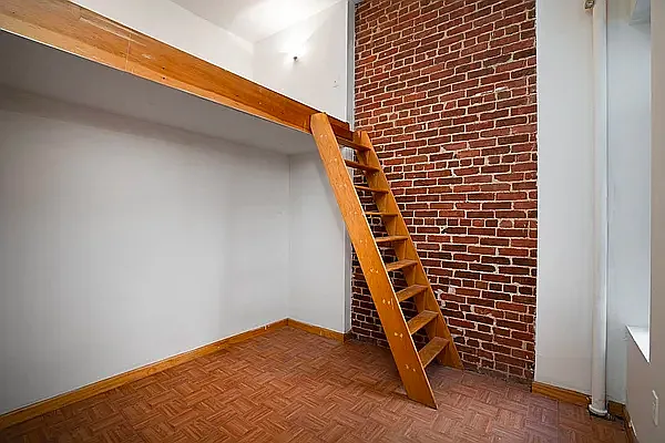 Rented by Waldstar Real Estate LLC | media 22